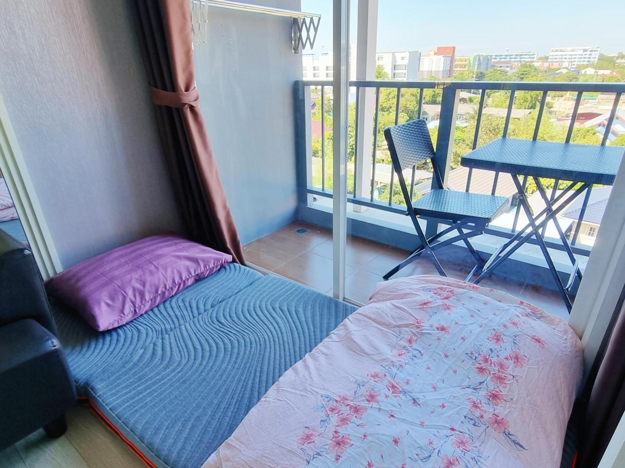Appartamento The Patio Bangsaen Esterno foto